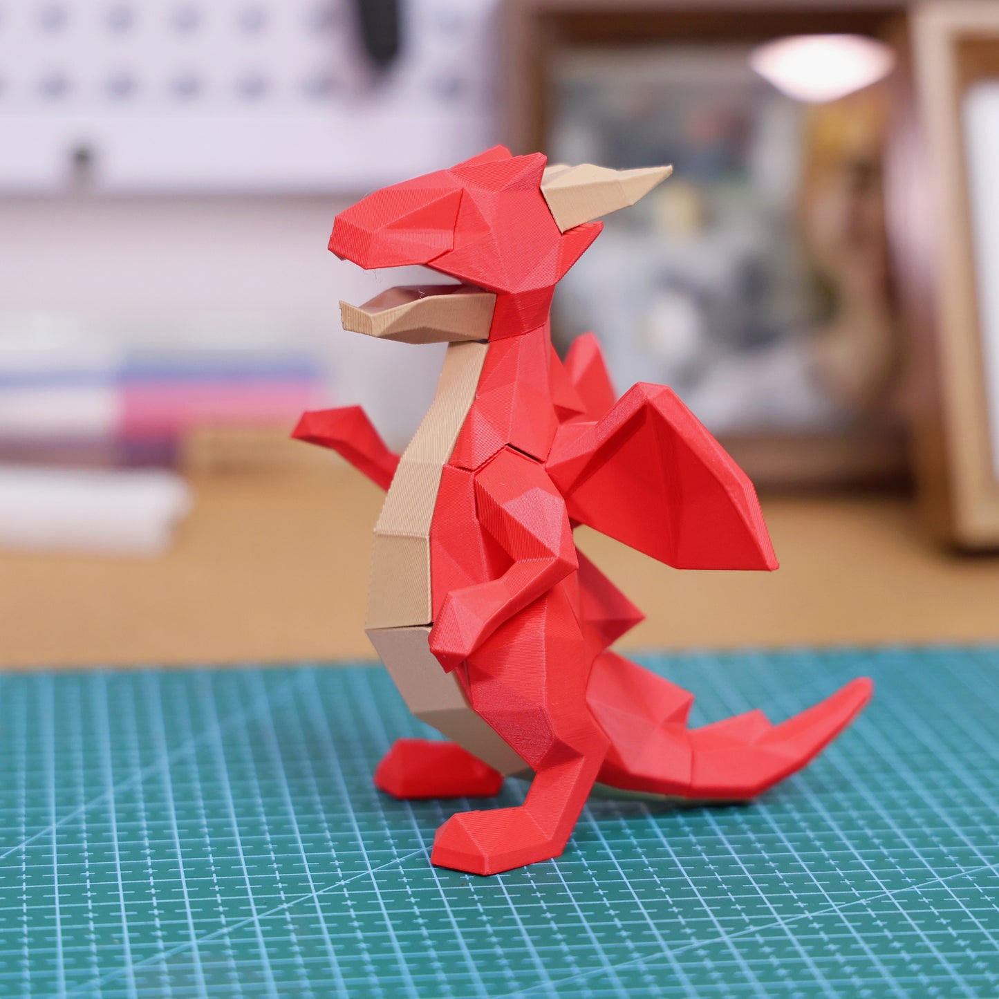Charizard Plastic Sculpture Model - Pokémon Red Edition