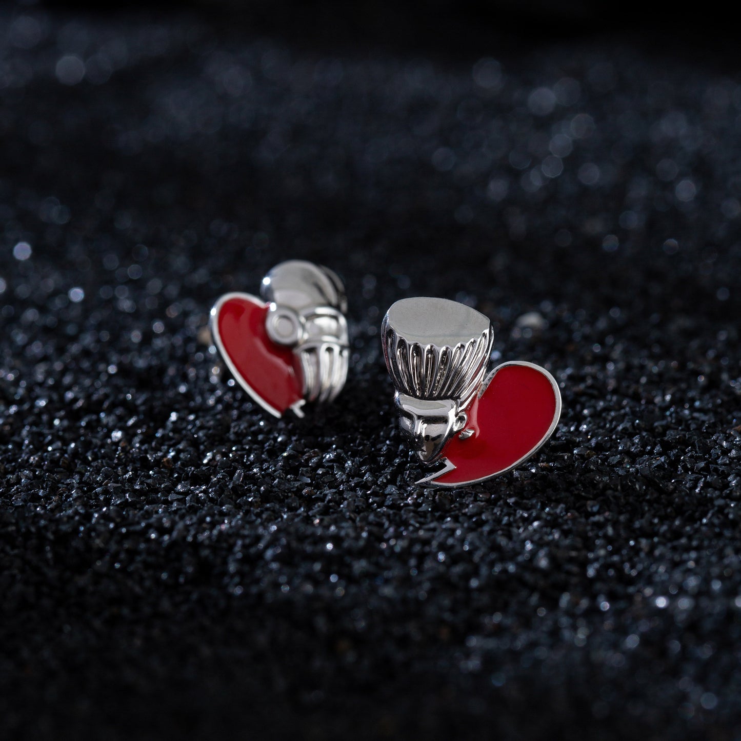 JOJO: Sweet and spicy girl style heart-shaped cloisonné earrings