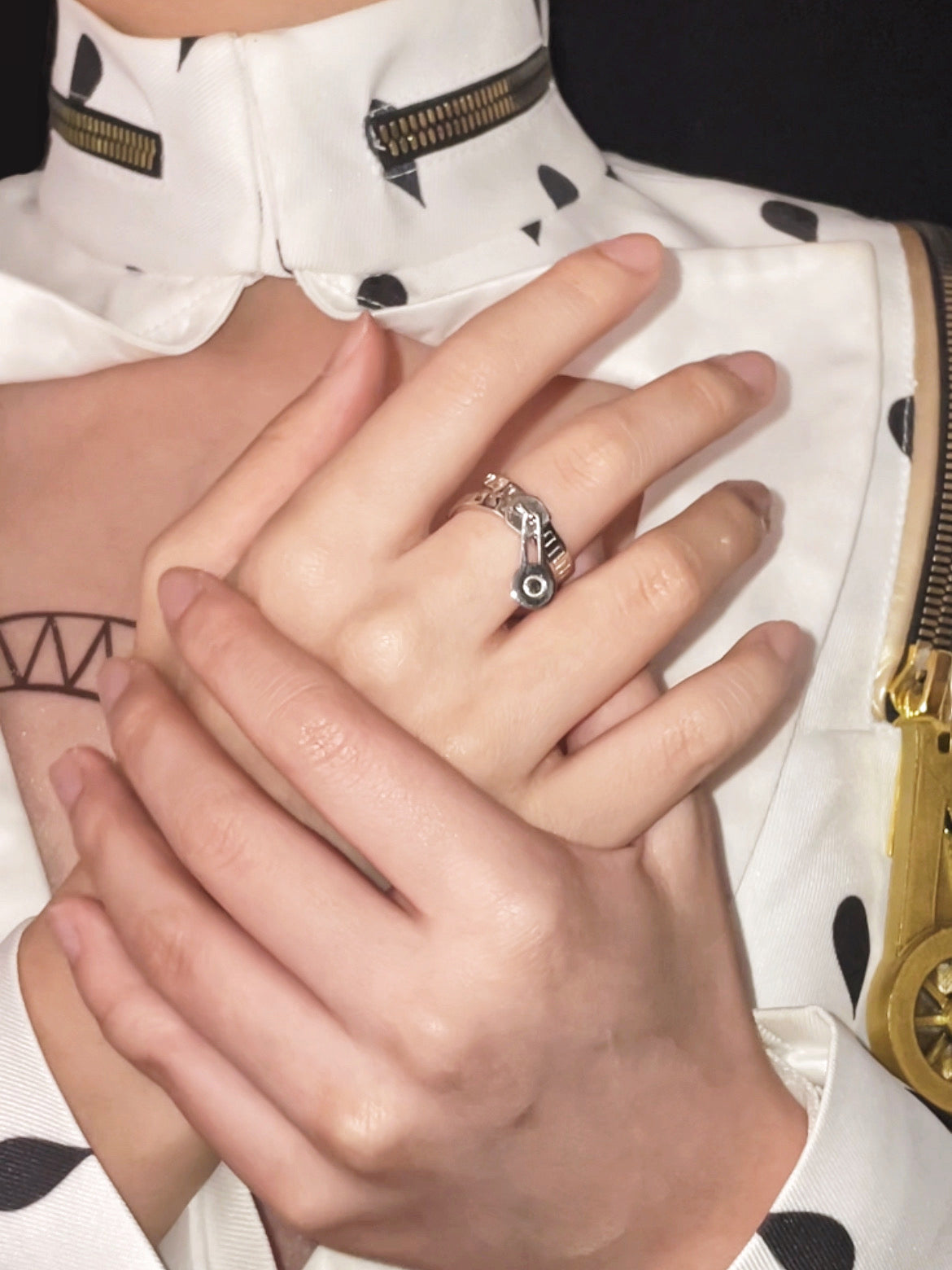 JOJO‘s 925 Silver Gold-Plated Original Design Zipper Ring