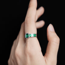 JOJO‘s Green Enamel Inlaid Green Zircon Ring