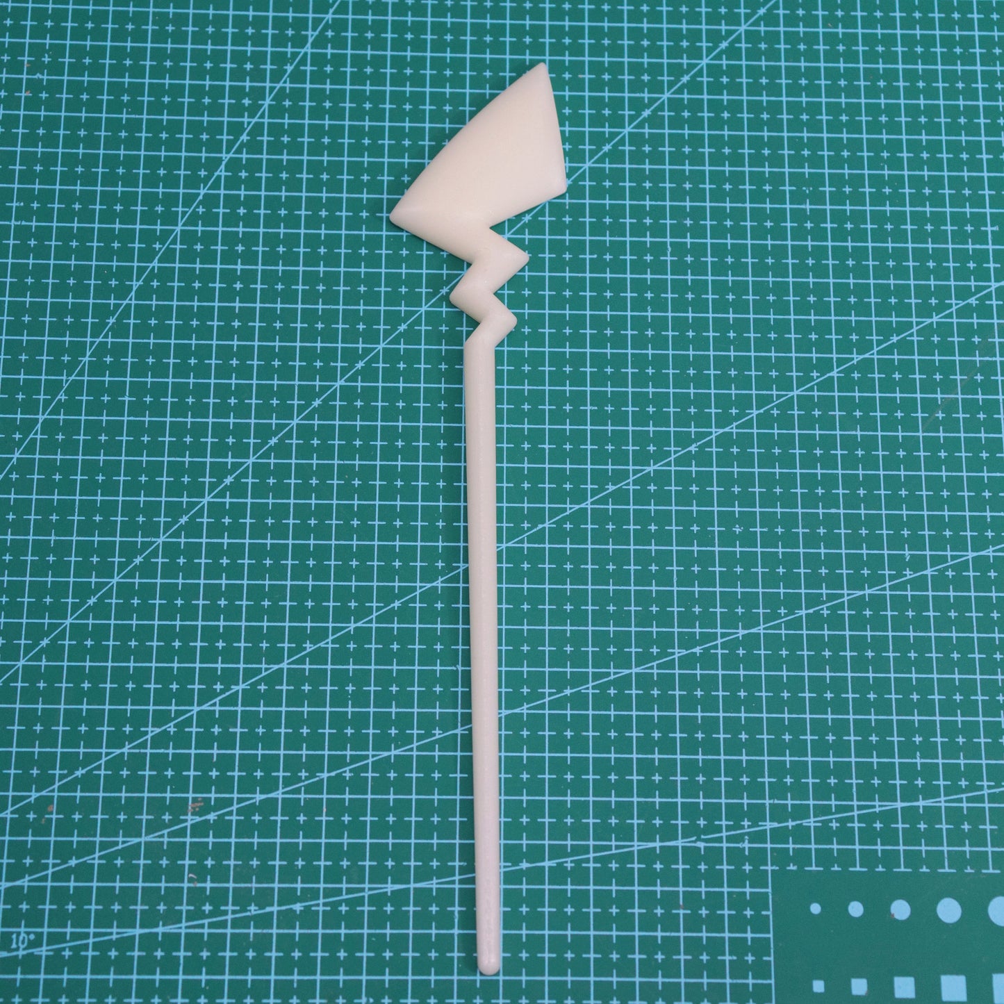 Pikachu Glow-in-the-dark hairpin