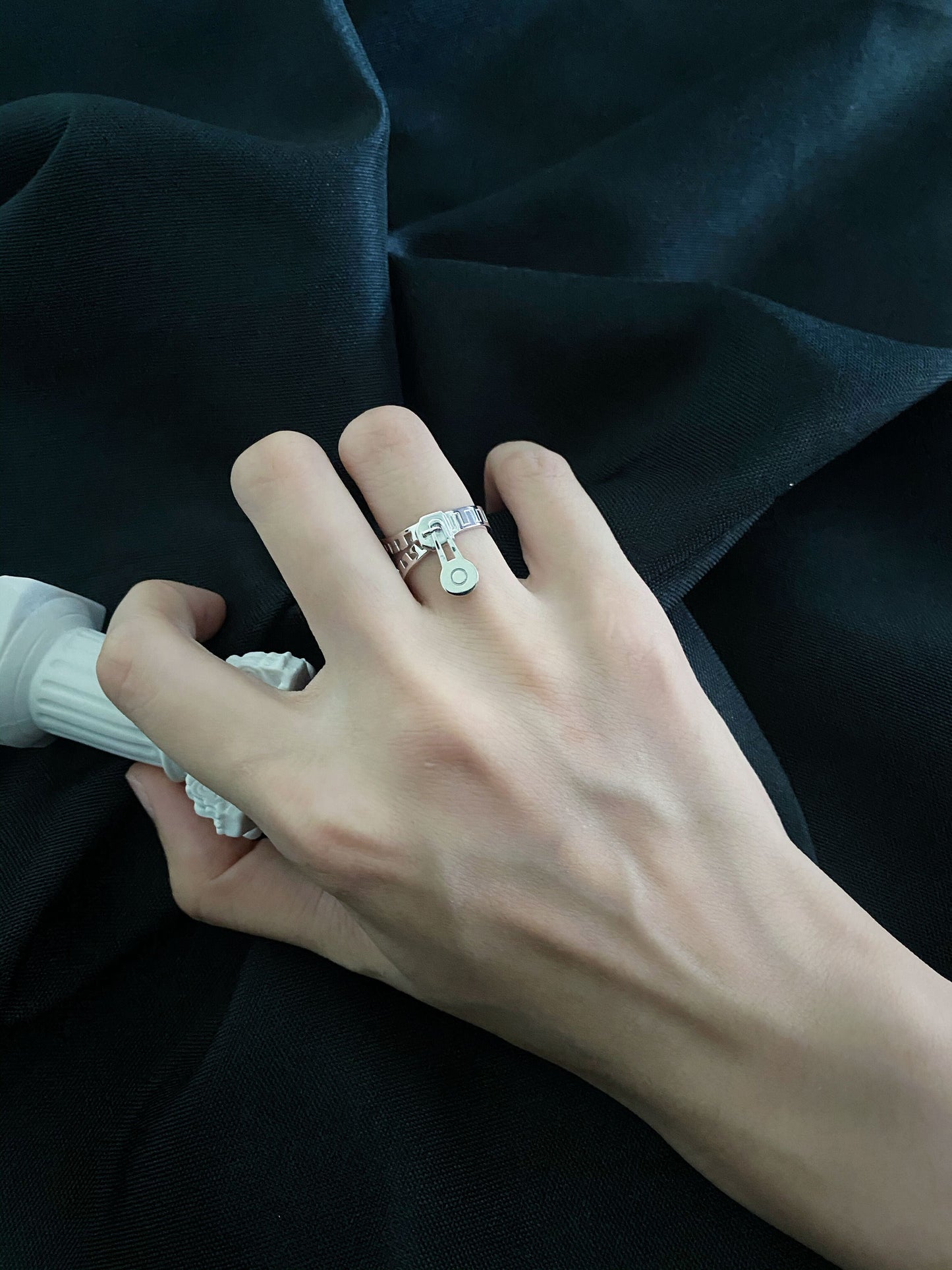 JOJO‘s 925 Silver Gold-Plated Original Design Zipper Ring