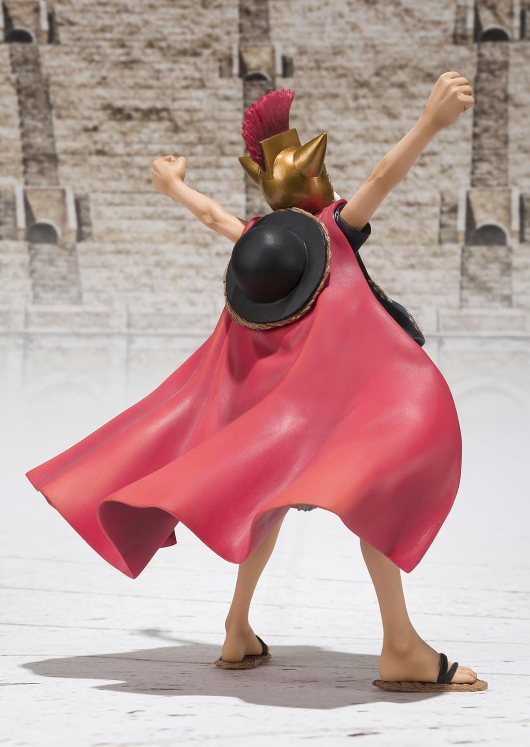 Figurine One Piece - Luffy Gladiator Lucy Figuarts Zero