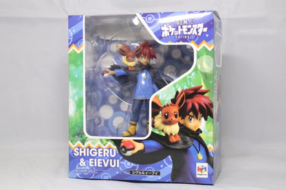 Gary Oak Eevee / Eevee Pokemon Figure (14cm)